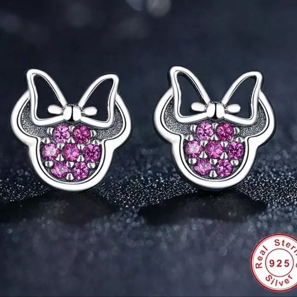 TRADED - Sparkly Minnie Mouse Earrings - Picture 2 of 8